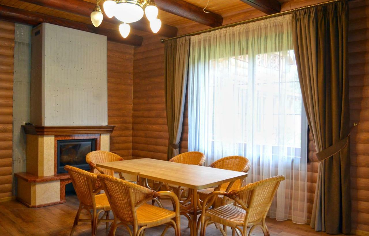 StrigalnyaKnyazhyi Dvirアパートメント エクステリア 写真